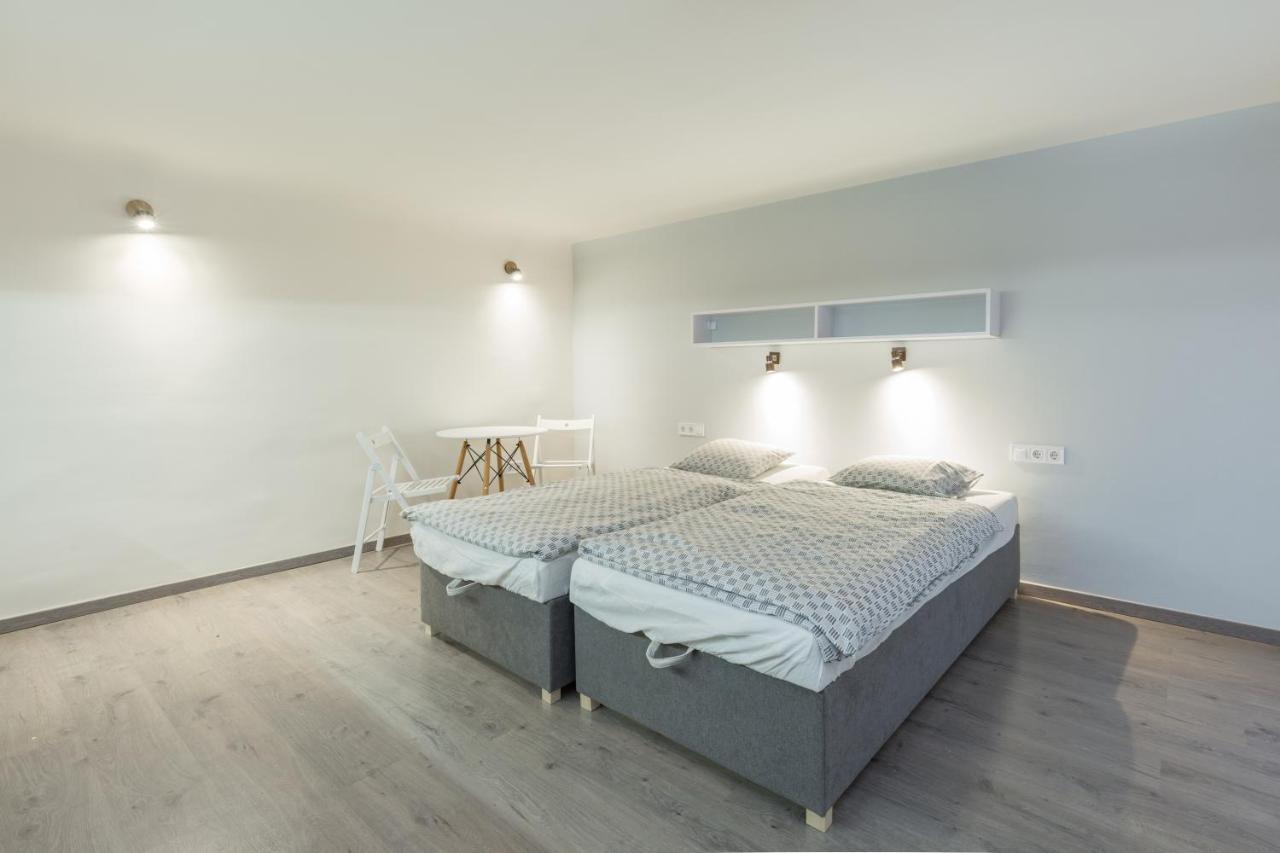 Minimalist Styled Tiny Ap @New York Cafe Apartment Budapest Ngoại thất bức ảnh